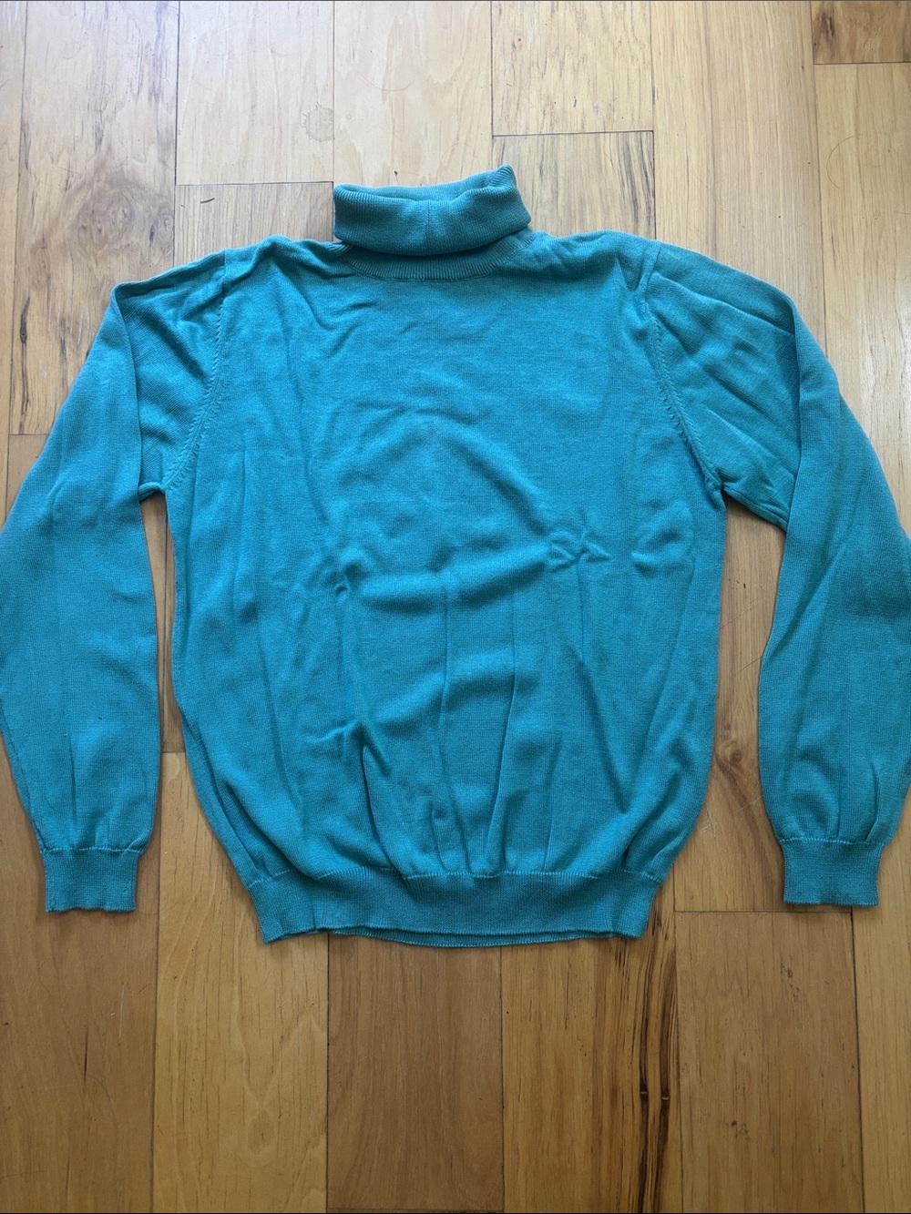 Linea by Louis Dell’Olio aqua silk and cotton turtle neck size M.